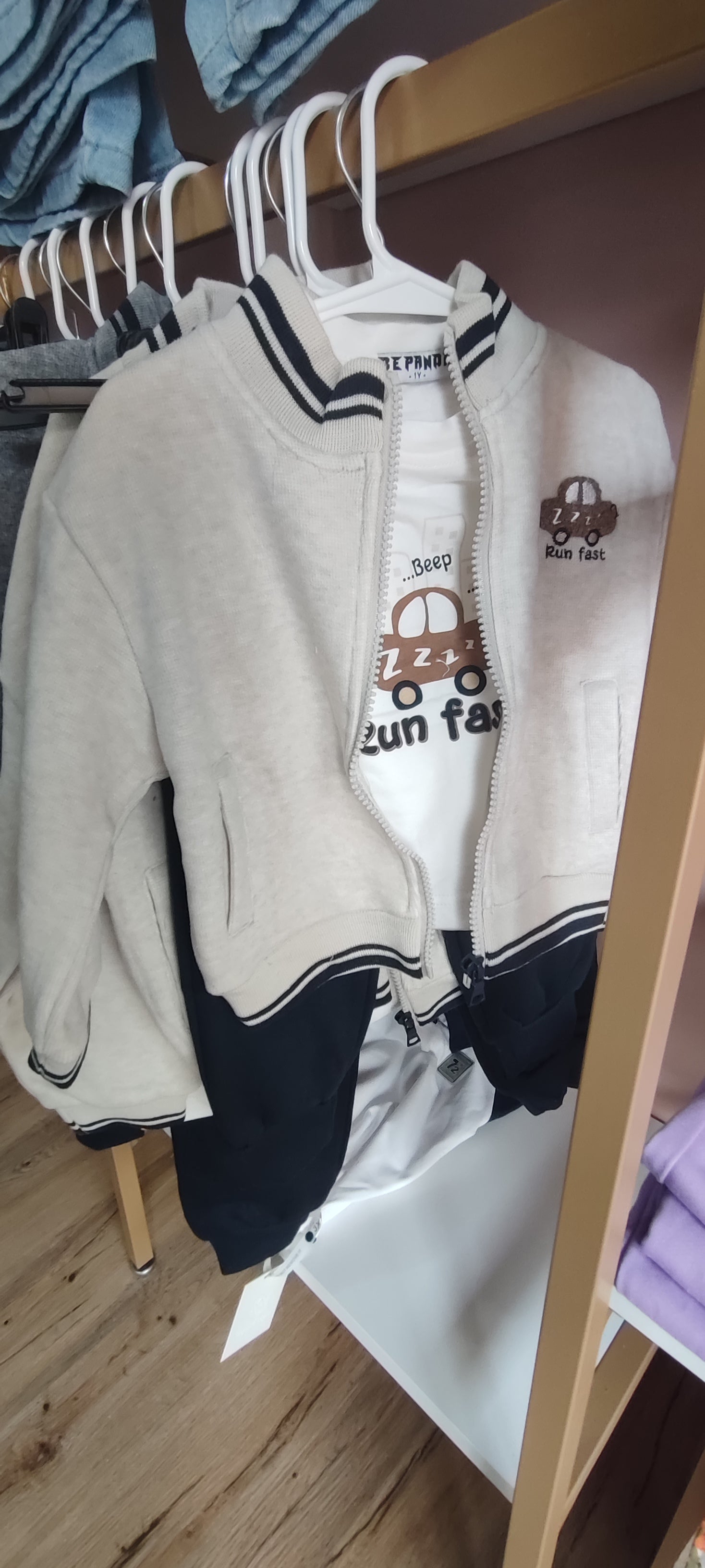 Set di 3 pezzi pantalone+maglia manica lunga+giacca