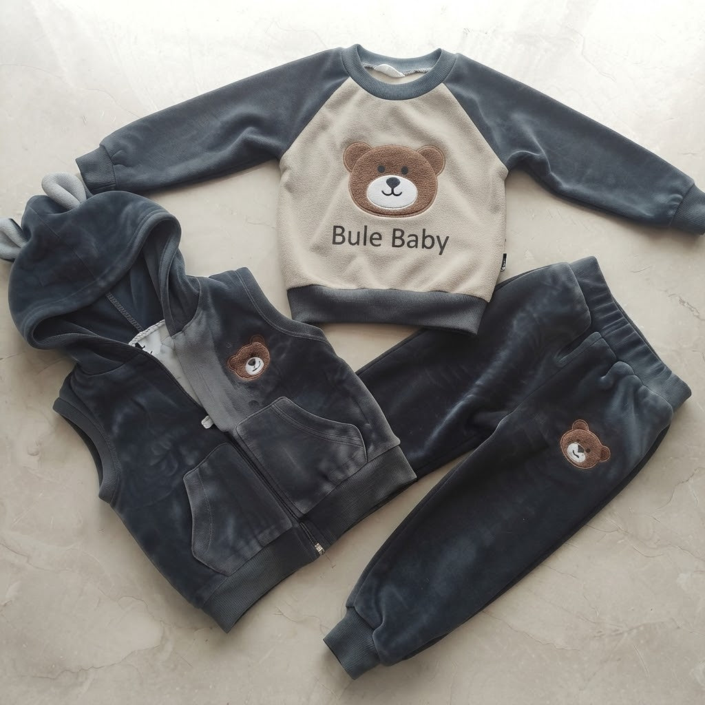 felpa+pantalone+ gilet con cappuccio